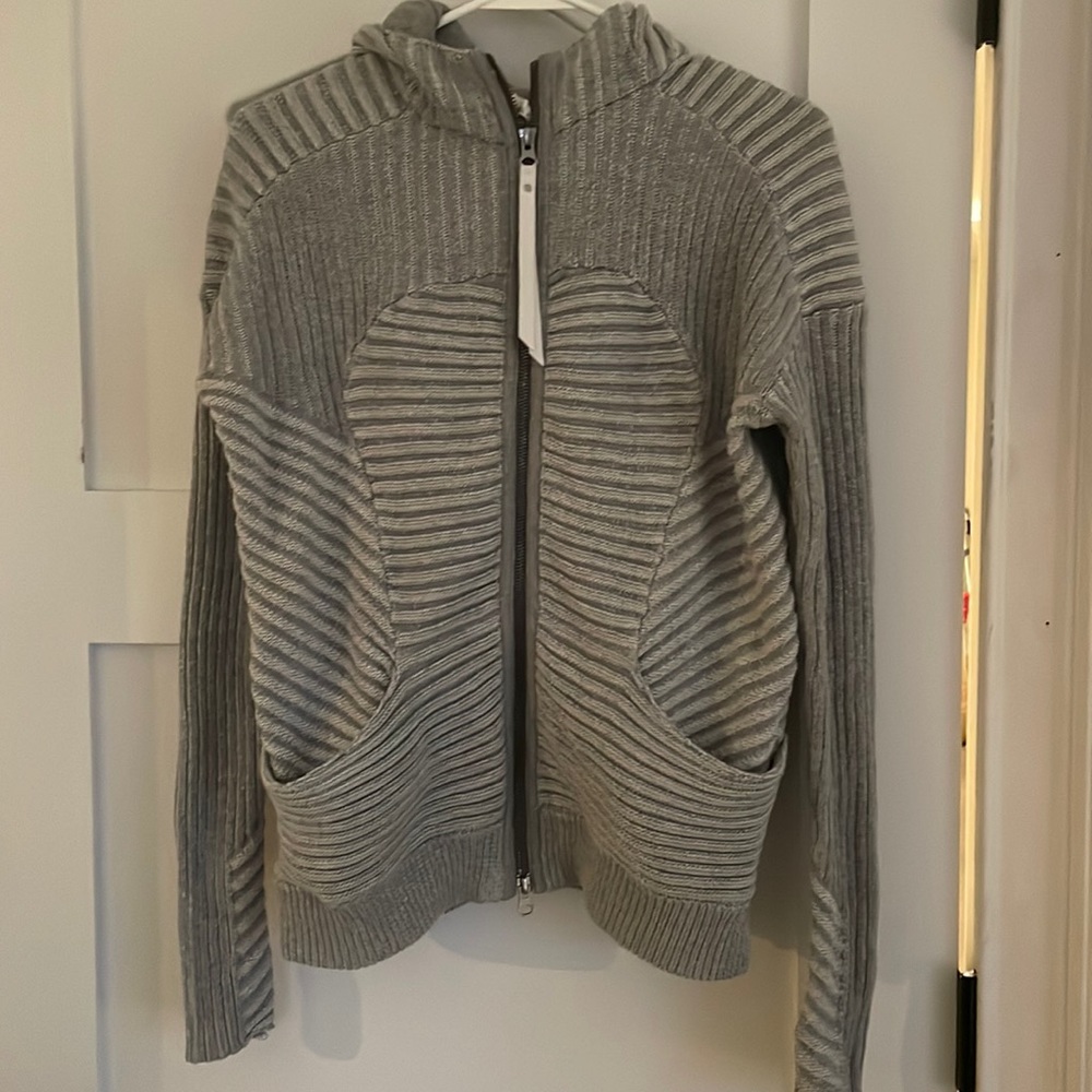 Lululemon zip up hooded sweater grey sz 8